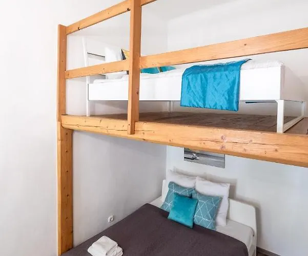 Quiet B&b, Airport Connection شقة بودابست