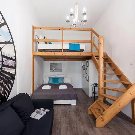 Central Quiet Studio B&b, Airport Connection Apartment *