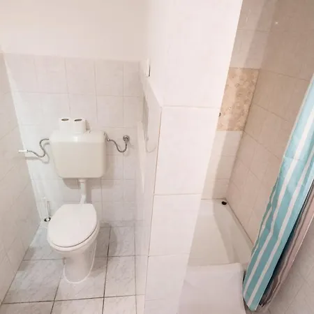 Quiet B&b, Airport Connection *