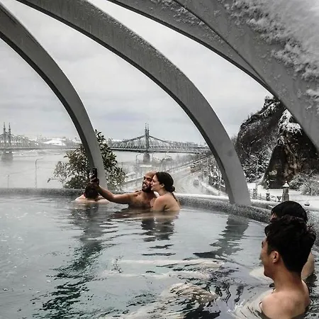 Апартаменты Quiet B&b, Airport Connection *