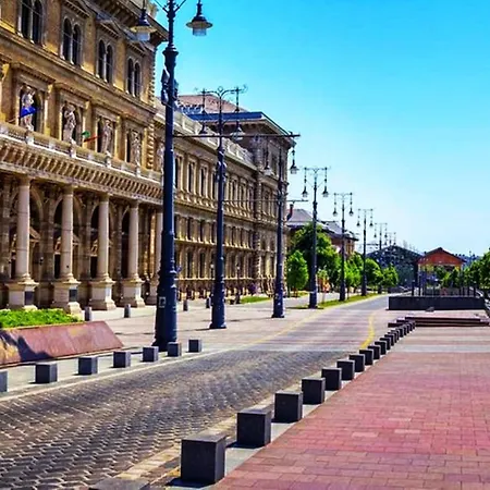 Quiet B&b, Airport Connection