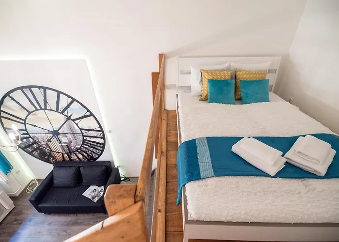 Quiet B&b, Airport Connection