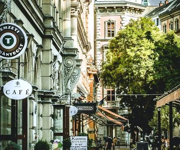 Quiet B&b, Airport Connection * Budapest